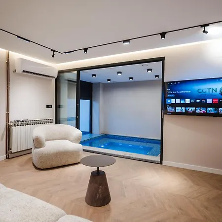 Villa The One With Heated Pool & Jacuzzi