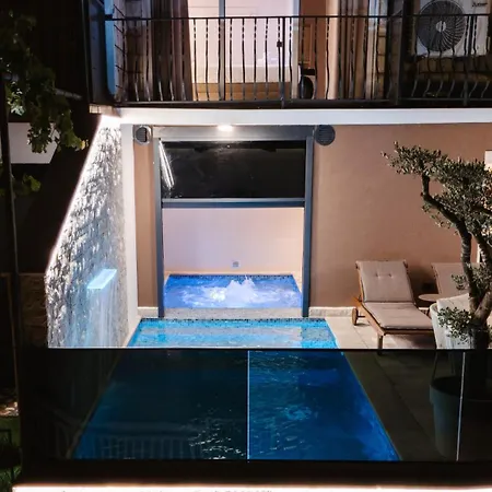 The One With Heated Pool & Jacuzzi Mostar