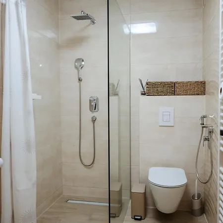 Villa The One With Heated Pool & Jacuzzi