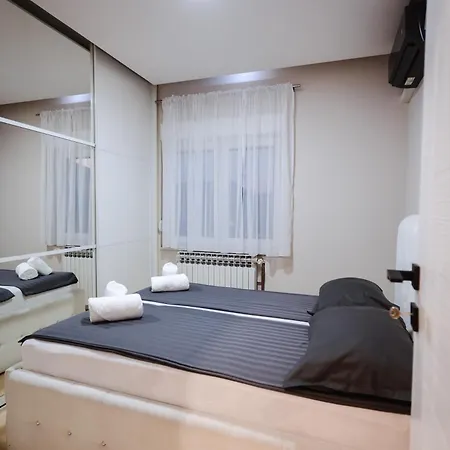 The One With Heated Pool & Jacuzzi Villa *