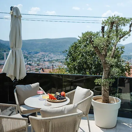 Villa The One With Heated Pool & Jacuzzi